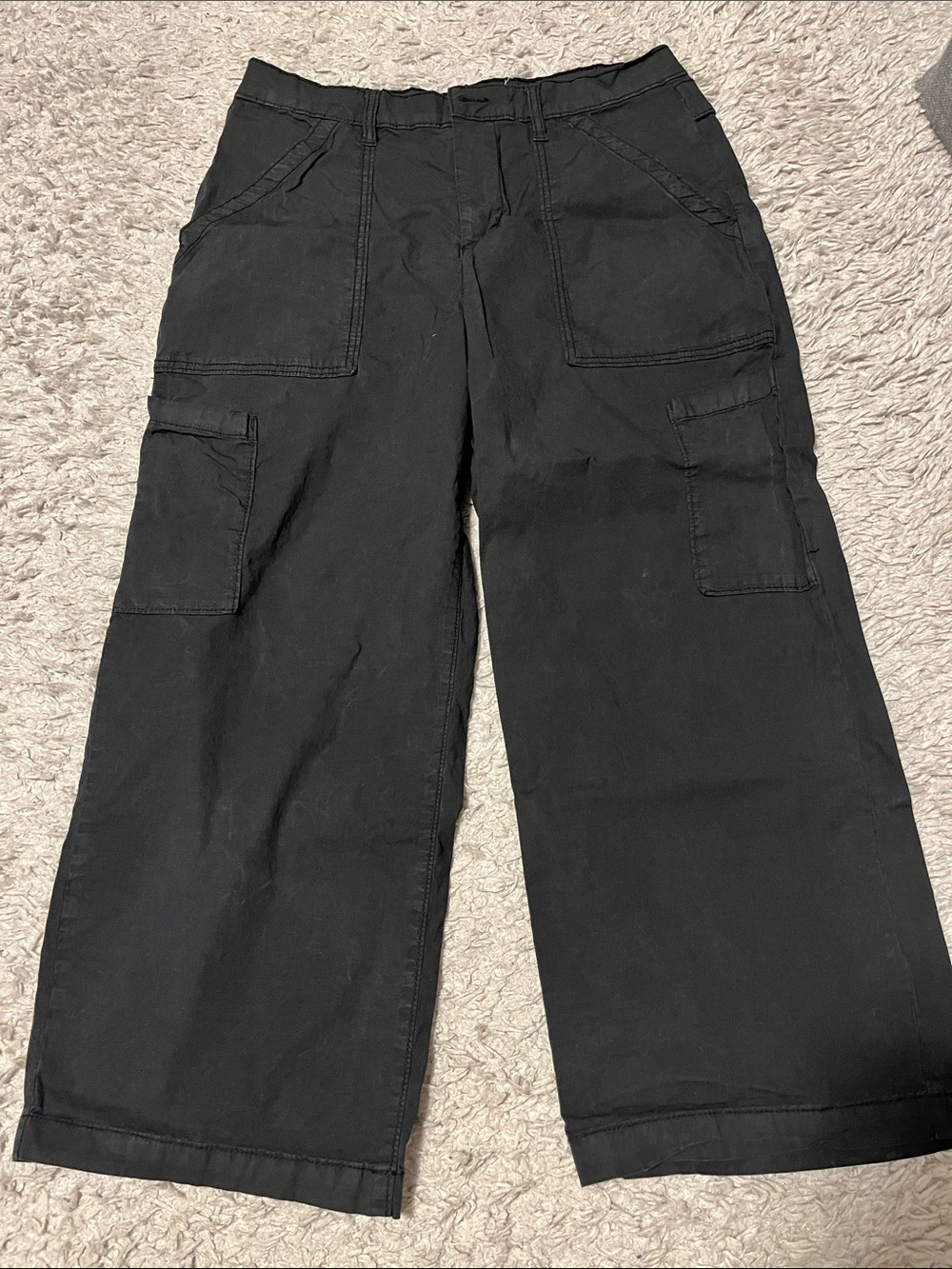 Women's Black Cropped Cargo Pants — Casual Wide-Ankle Fit
